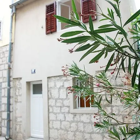 Charming Old Stone House * سبليت